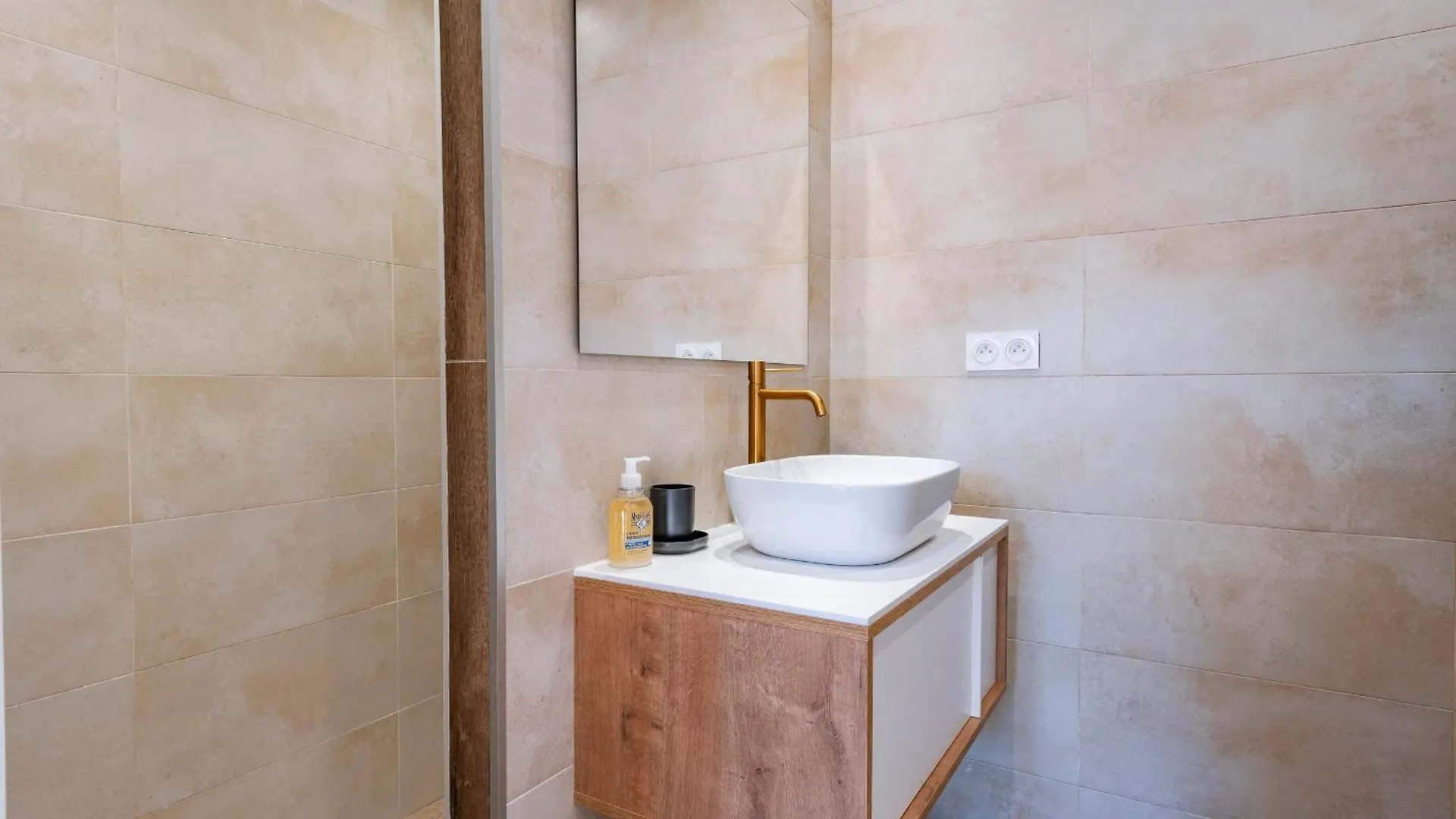Villa Climatisee 6 Personnes, Piscine Privee, 3 Chambres Le Plan-de-la-Tour